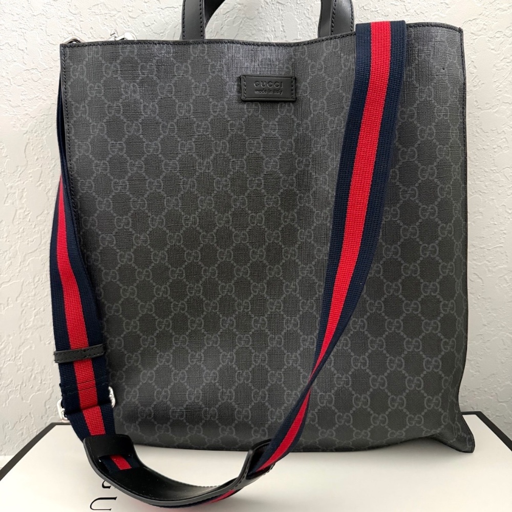 Gucci GG Supreme Tote Bag